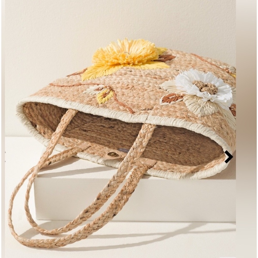 Chicos Floral Beach 100% Jute Tote - Picture 13 of 13
